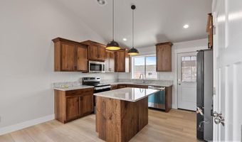 1082 Alpine Ave, Chubbuck, ID 83202
