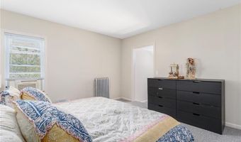 163 Bluff Ave, Cranston, RI 02905