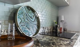 111 KAHULUI BEACH Rd A426, Kahului, HI 96732