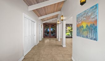 978 Kupulau Dr, Kihei, HI 96753