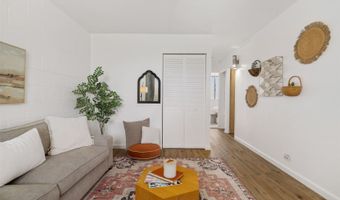 3370 Salt Lake Blvd 204, Honolulu, HI 96818