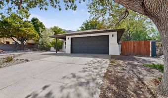 2704 Palo Alto Dr NE, Albuquerque, NM 87112