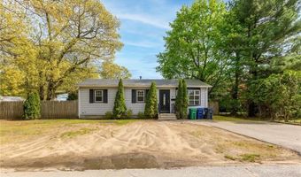 4 Ellsworth St, Warwick, RI 02886