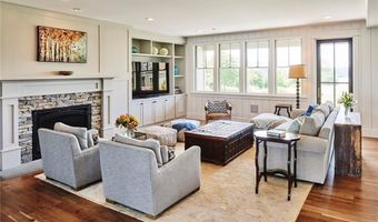 3 Amore Ln, East Greenwich, RI 02818