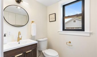 540 Middle Hwy, Barrington, RI 02806