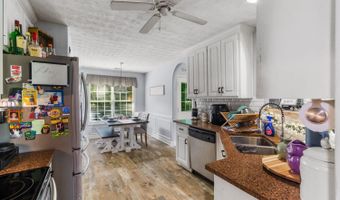 135 Springbrook Drive Dr, Auburn, GA 30011