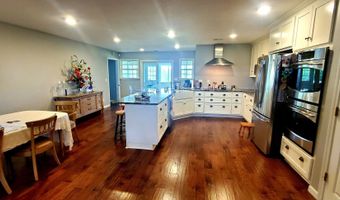 762 Old McLeod Brg, Adrian, GA 31002
