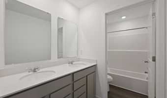 8083 Wesleyan Dr, Avon, IN 46123