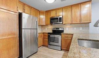 888 N QUINCY St 1411, Arlington, VA 22203
