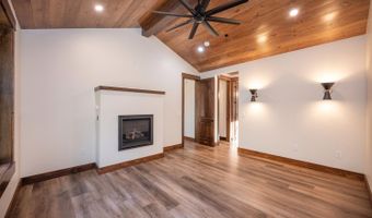 2044 Douglas Dr, Arnold, CA 95223