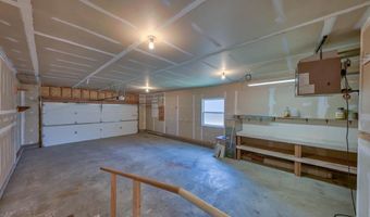 925 River View Dr, Cody, WY 82414