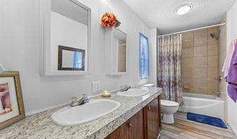579 Christy Ln, Benton, AR 72015