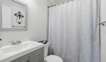 202 Hebert St, Berwick, LA 70342