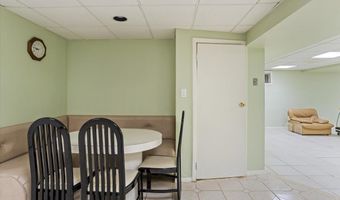 29 Sunset Rd S, Albertson, NY 11507