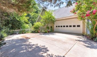 905 Daisy Ln, Athens, GA 30605