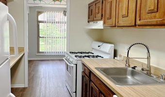 3322 WOODBURN VILLAGE Dr 24, Annandale, VA 22003