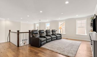3078 N Spurway Dr, Ann Arbor, MI 48105