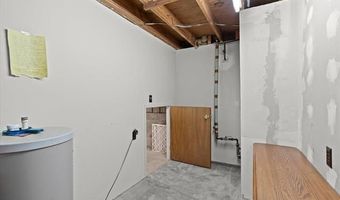 2370 Roselawn St, Wolverine Lake, MI 48390