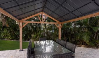 212 OAK Ave, Anna Maria, FL 34216