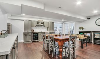 42037 N Old Lake Ave, Antioch, IL 60002