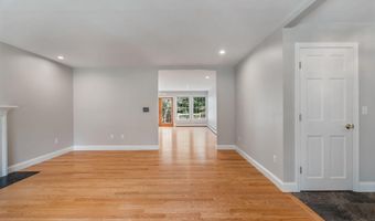 4 Highview Ter, Belfast, ME 04915