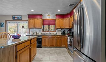 32 Sprague Cir, Johnston, RI 02919