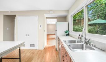 14536 BARKWOOD Dr, Rockville, MD 20853