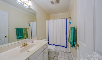 8 Creekside Way, Asheville, NC 28804