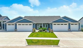 2203 Oak Terrace Ave, North Liberty, IA 52317