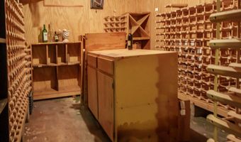183 Crown St, Bristol, CT 06010