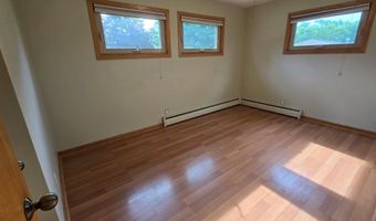 305 20th St NW, Austin, MN 55912