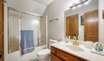 6520 Forrest Commons Blvd, Indianapolis, IN 46227