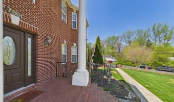 7801 RIDGEWOOD Dr, Annandale, VA 22003