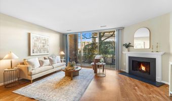 624 15TH St S 1, Arlington, VA 22202