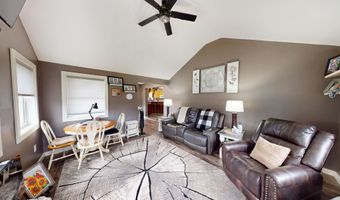 1906 Greenwood Dr, Albert Lea, MN 56007