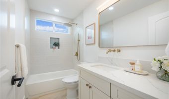 723 Kahoa Dr, Kailua, HI 96734