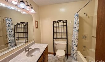 21 Ashwood Dr, Asheville, NC 28803