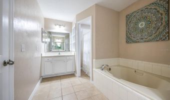 16050 NW 122ND Ln, Alachua, FL 32615