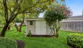 1432 Mizzen Ave, Beachwood, NJ 08722