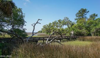 5 Bishop Rd, Beaufort, SC 29906