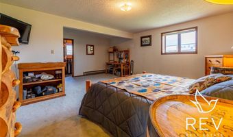 8 Mountain Dr, Cody, WY 82414