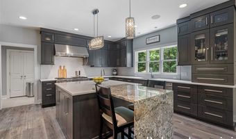 1977 EMERALD GLEN Ct, Ada, MI 49301