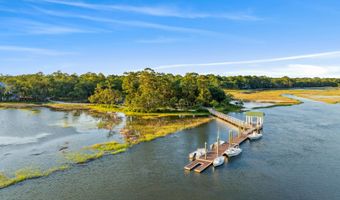 18 Oak Pond Psge, Beaufort, SC 29906