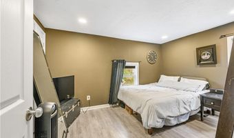 994 Moeller Ave, Akron, OH 44307