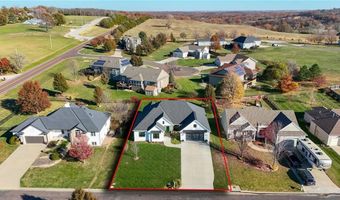 1210 Signal Lake Ct, Baldwin City, KS 66006