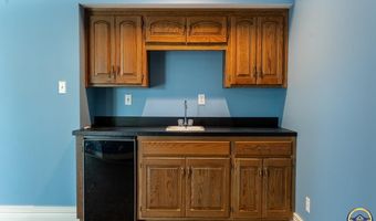 6425 SW South Pointe Dr, Auburn, KS 66402