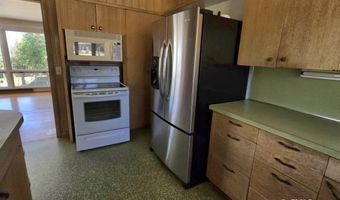 322 Morris St W, Broadus, MT 59317