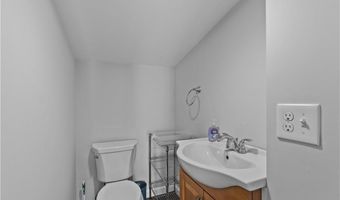 30 Warren Ave A, Middletown, RI 02842