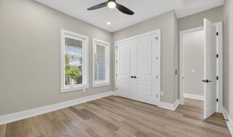 614 Pinckney Dr, Apollo Beach, FL 33572