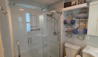 911 LINN St, Atlantic, IA 50022